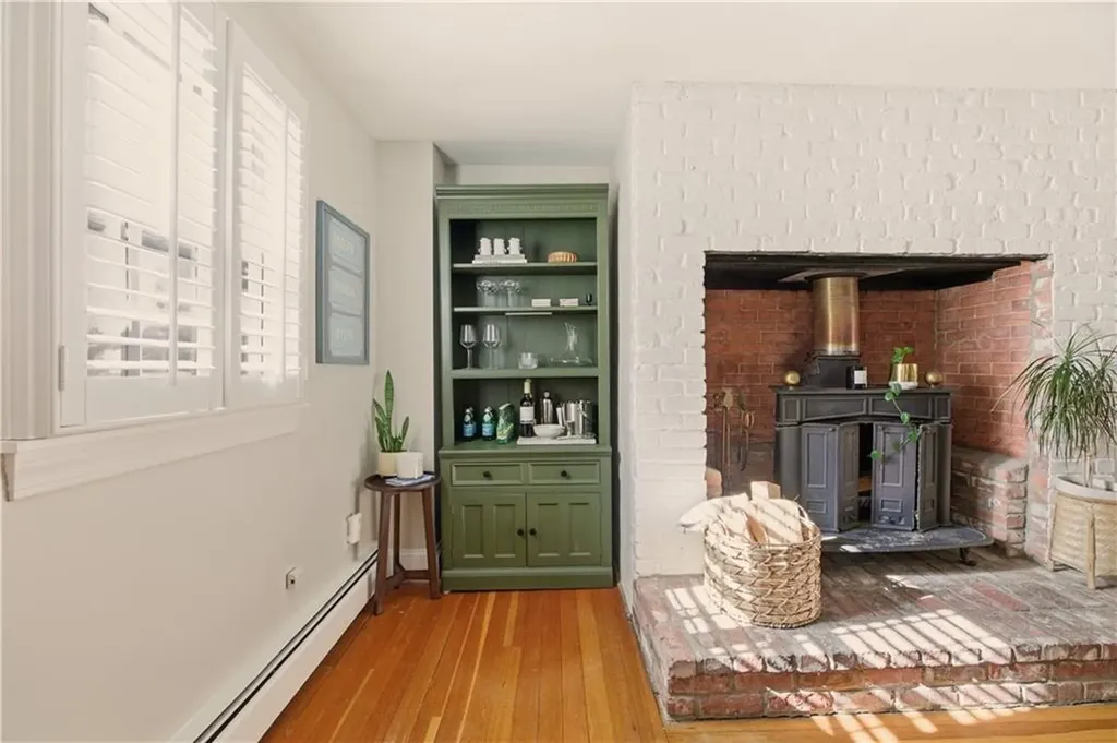 28 Kay Street Newport RI 02840