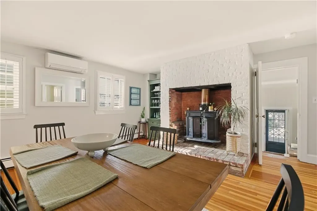 28 Kay Street Newport RI 02840