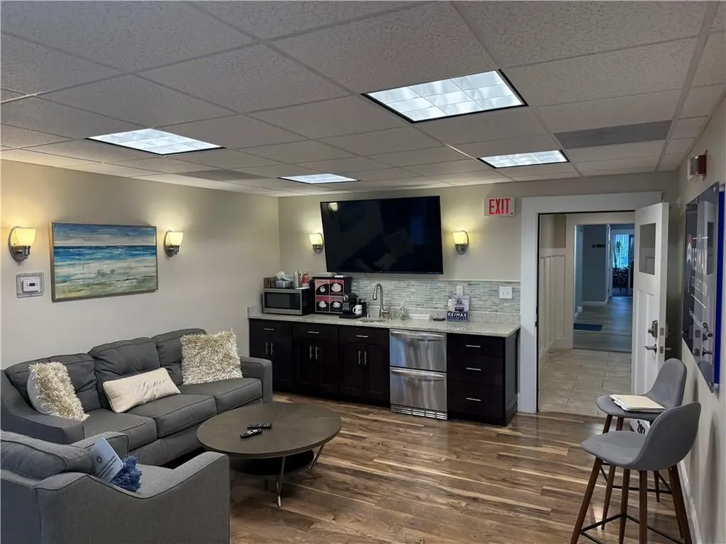 655 Main Street East Greenwich RI 02818