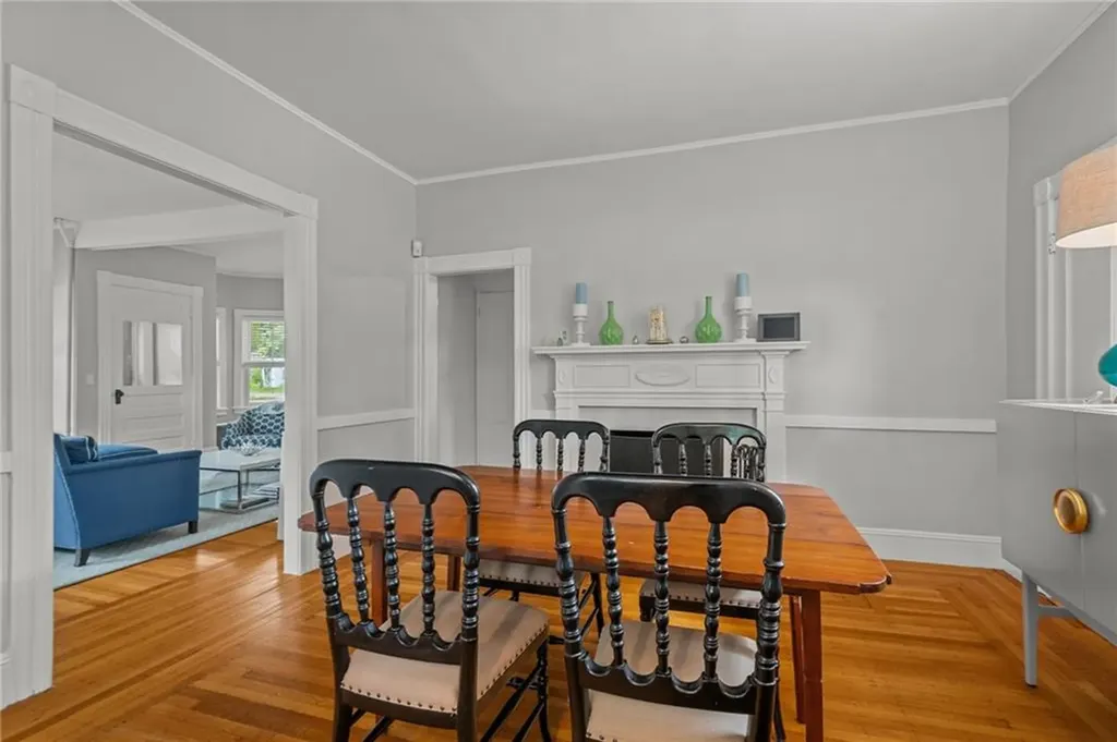 303 New Meadow Road Barrington RI 02806