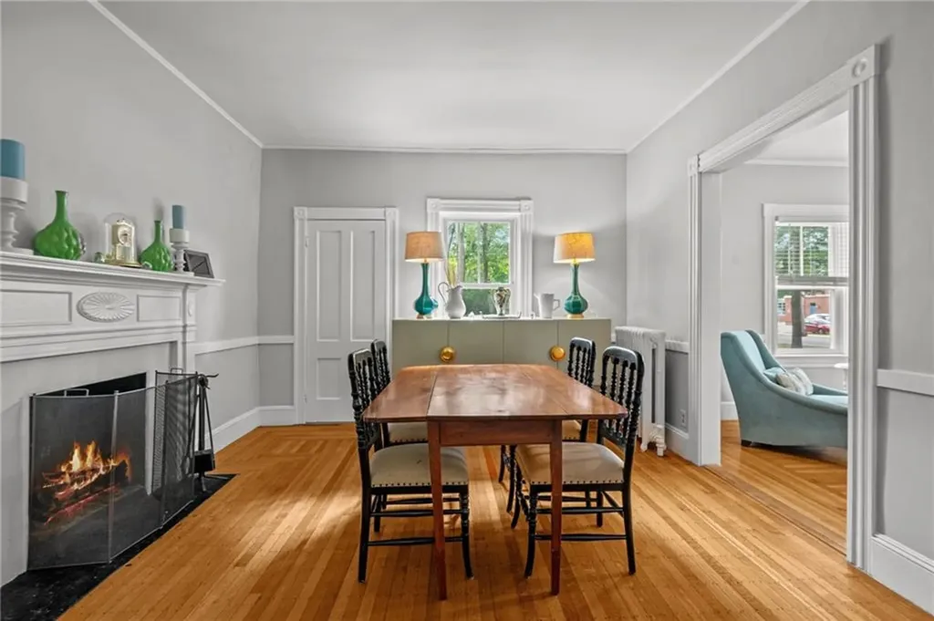 303 New Meadow Road Barrington RI 02806