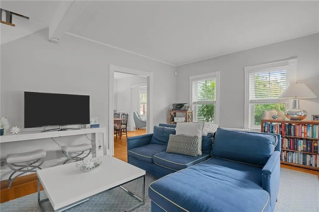 303 New Meadow Road Barrington RI 02806