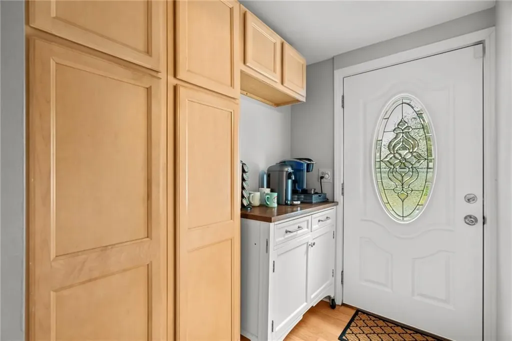 303 New Meadow Road Barrington RI 02806
