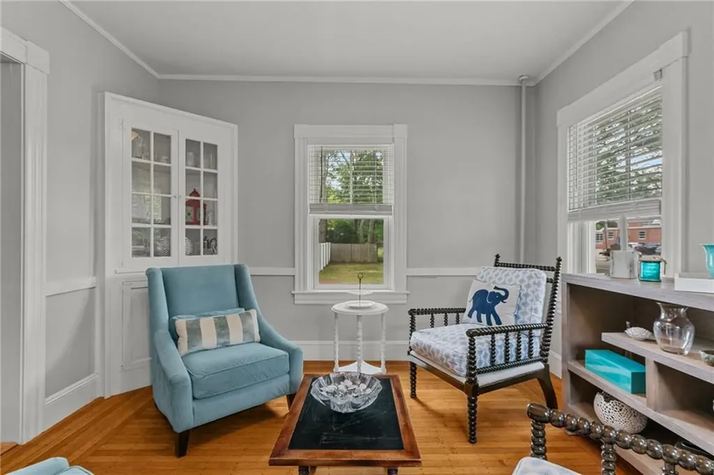 303 New Meadow Road Barrington RI 02806