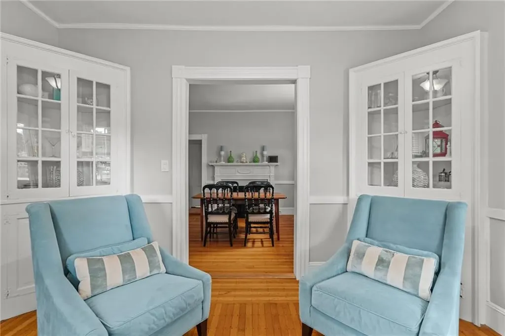 303 New Meadow Road Barrington RI 02806
