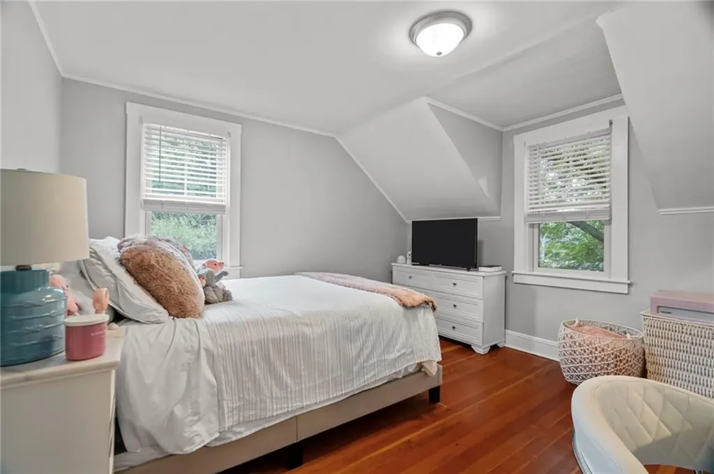 303 New Meadow Road Barrington RI 02806