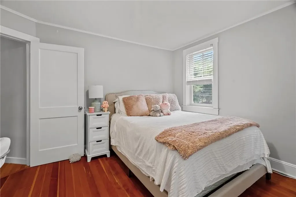 303 New Meadow Road Barrington RI 02806