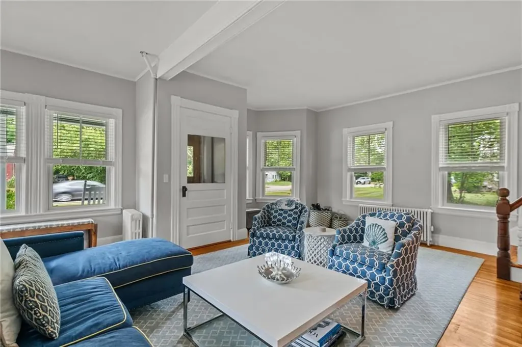 303 New Meadow Road Barrington RI 02806