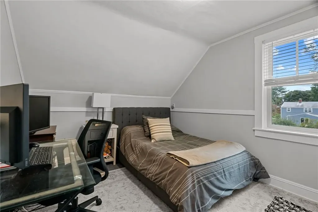 303 New Meadow Road Barrington RI 02806