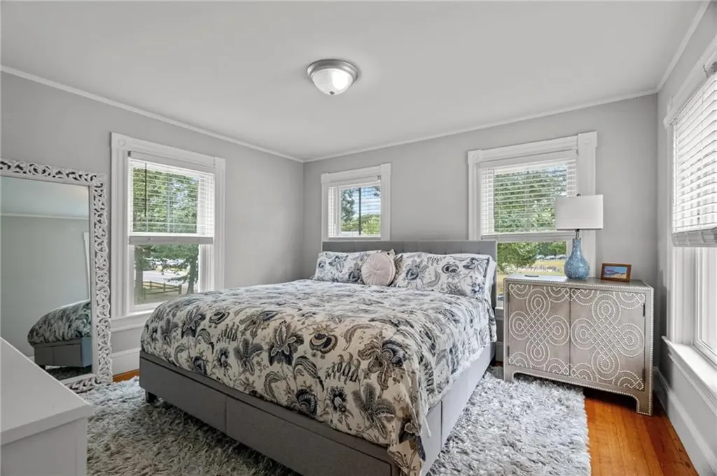303 New Meadow Road Barrington RI 02806
