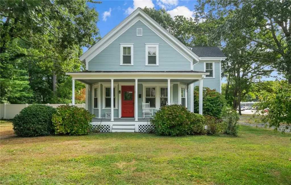 303 New Meadow Road Barrington RI 02806