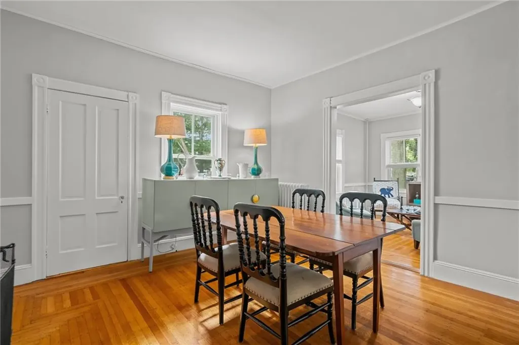 303 New Meadow Road Barrington RI 02806