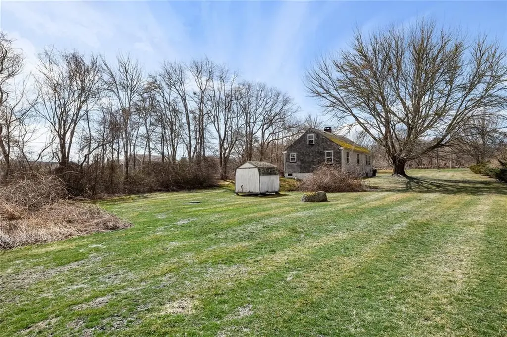 20 Maple Avenue Little Compton RI 02837