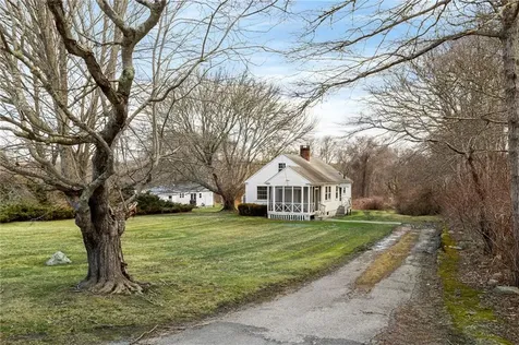 20 Maple Avenue Little Compton RI 02837