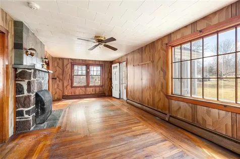 20 Maple Avenue Little Compton RI 02837