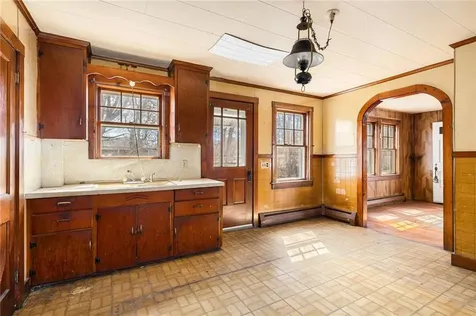 20 Maple Avenue Little Compton RI 02837