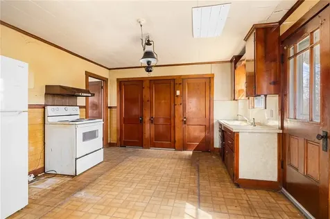 20 Maple Avenue Little Compton RI 02837