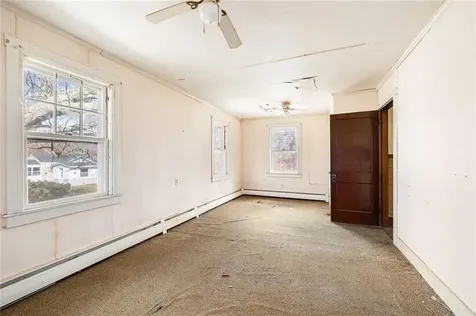 20 Maple Avenue Little Compton RI 02837
