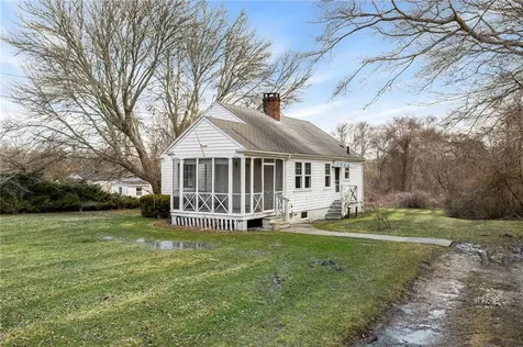 20 Maple Avenue Little Compton RI 02837