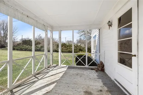 20 Maple Avenue Little Compton RI 02837