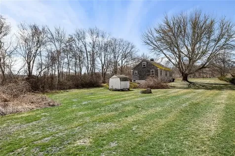 20 Maple Avenue Little Compton RI 02837