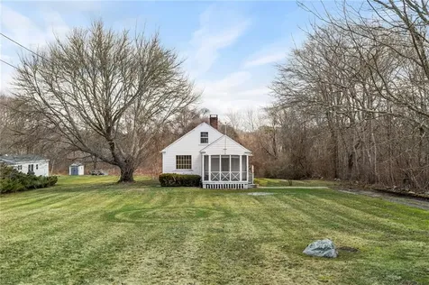 20 Maple Avenue Little Compton RI 02837