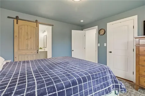 739 East Road Tiverton RI 02878