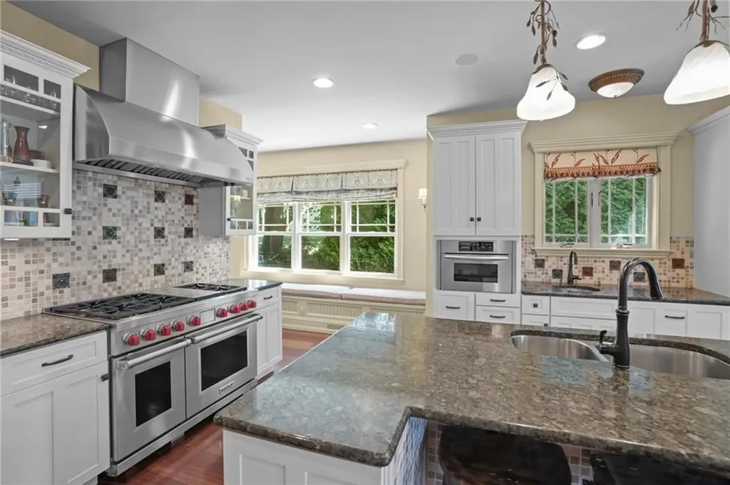 74 Bayberry Road Narragansett RI 02882