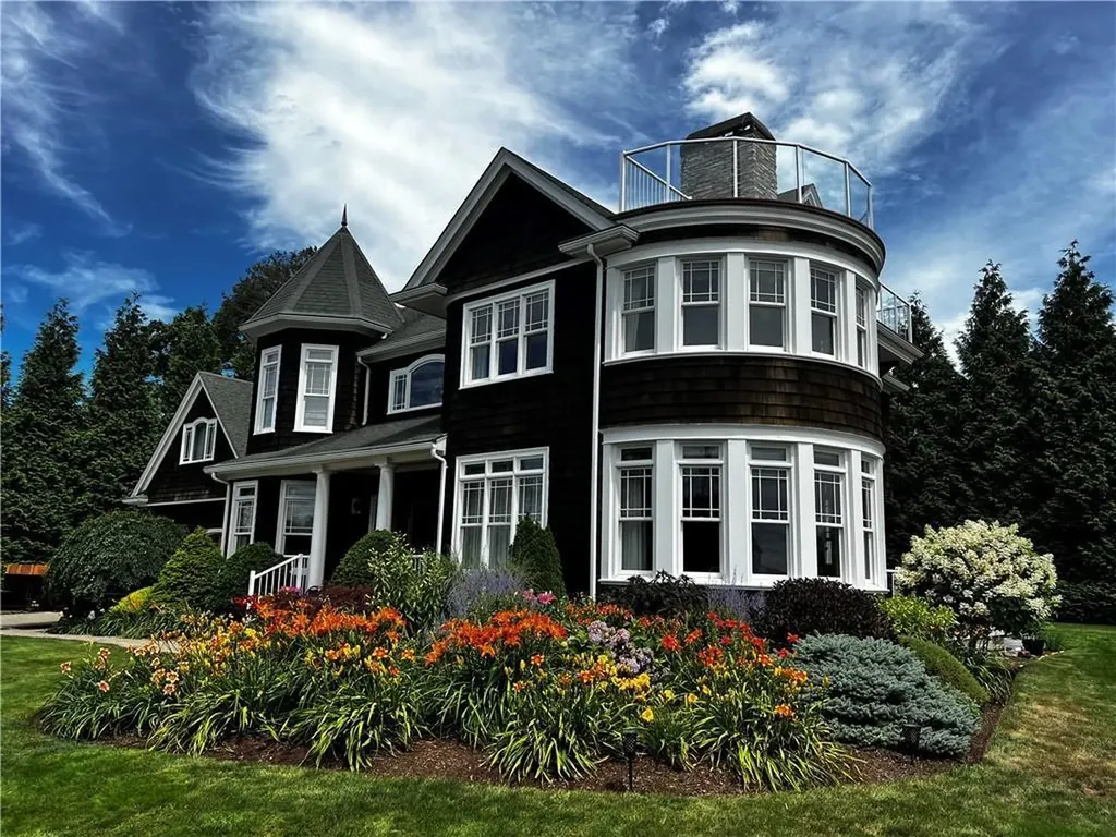 74 Bayberry Road Narragansett RI 02882