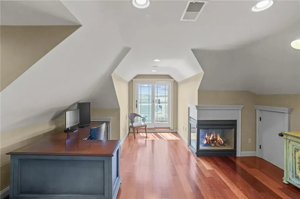 74 Bayberry Road Narragansett RI 02882