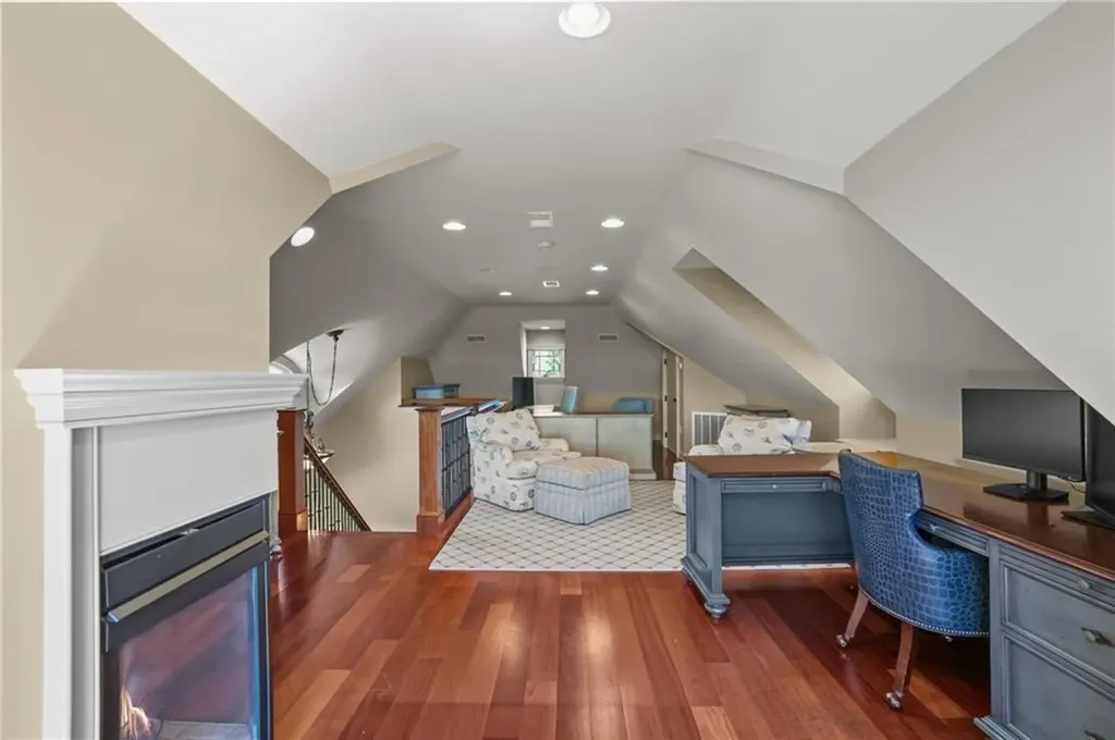 74 Bayberry Road Narragansett RI 02882