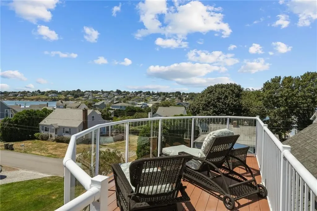 74 Bayberry Road Narragansett RI 02882