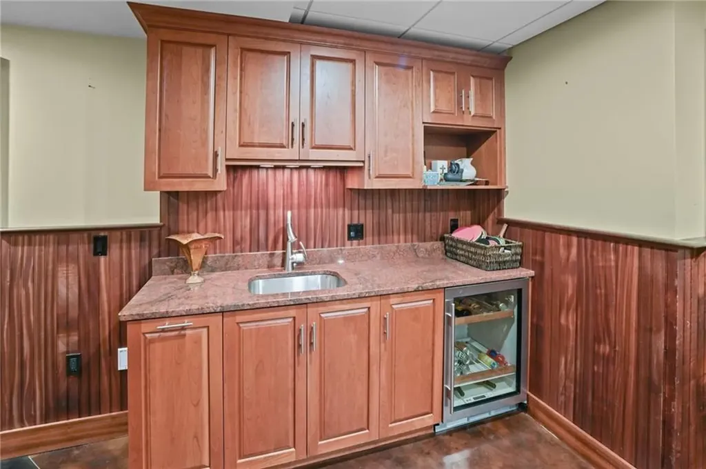 74 Bayberry Road Narragansett RI 02882