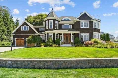 74 Bayberry Road Narragansett RI 02882