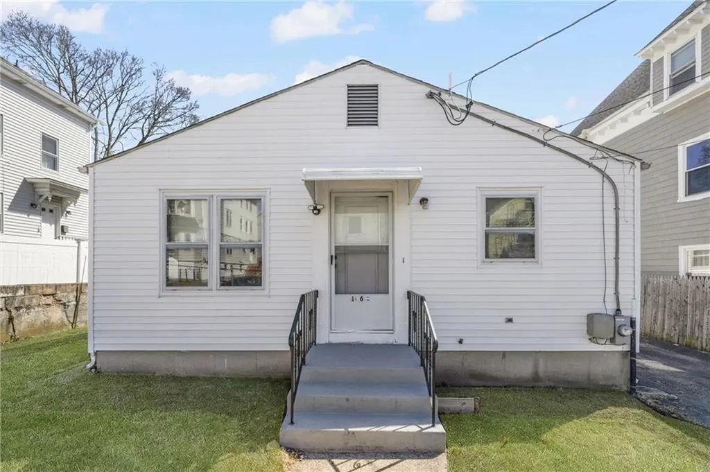 106 Sumner Avenue Central Falls RI 02863