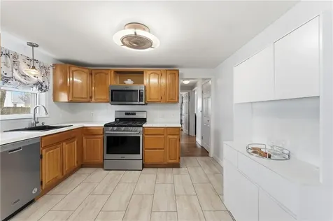 136 Missouri Drive Warwick RI 02886