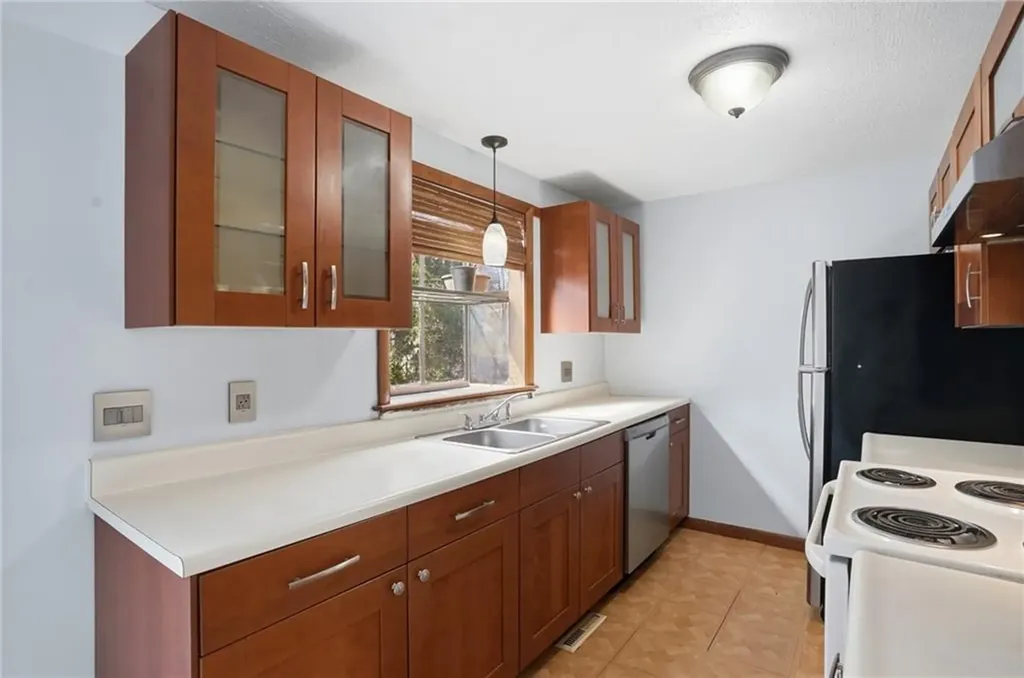 53 Kristee Circle West Warwick RI 02893