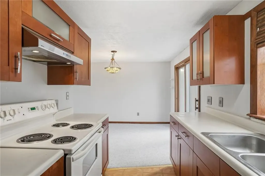 53 Kristee Circle West Warwick RI 02893