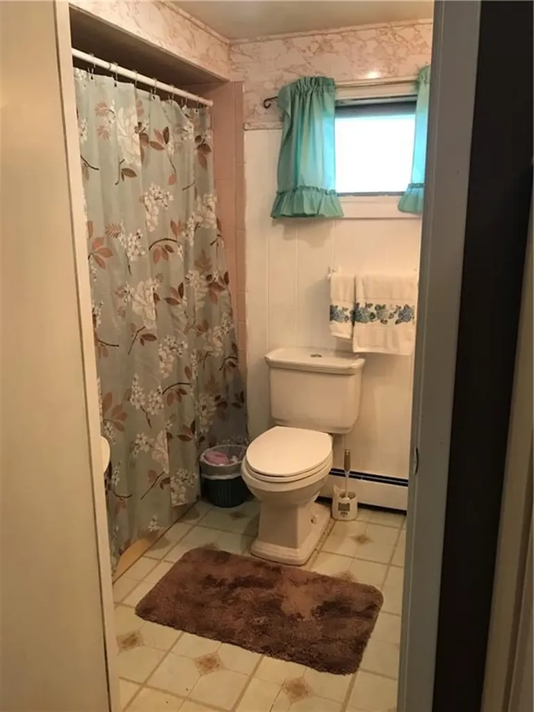 179 Lane 4 Road Warwick RI 02888