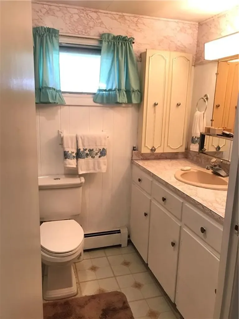 179 Lane 4 Road Warwick RI 02888