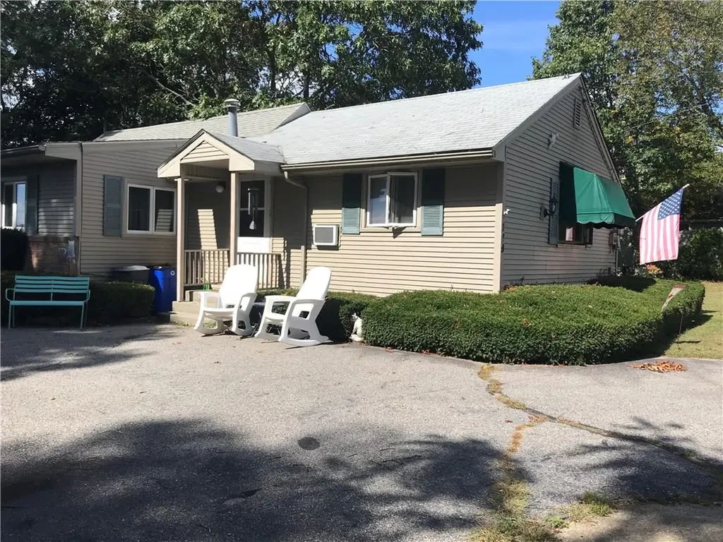179 Lane 4 Road Warwick RI 02888