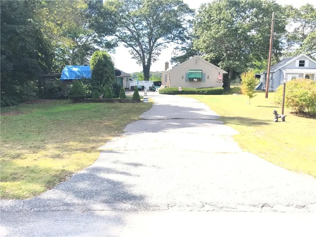 179 Lane 4 Road Warwick RI 02888