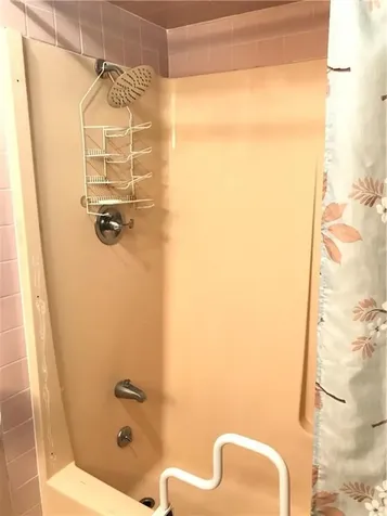 179 Lane 4 Road Warwick RI 02888