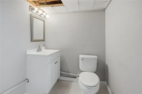 230 New London Avenue West Warwick RI 02893