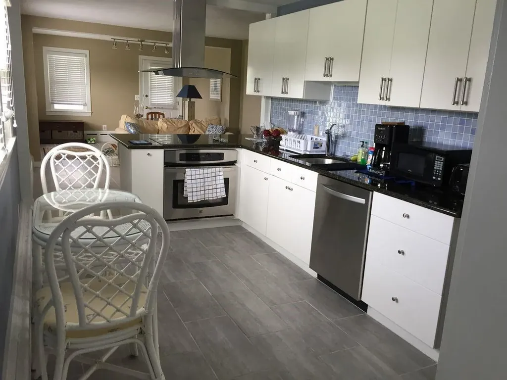 18 Willow Court Portsmouth RI 02871