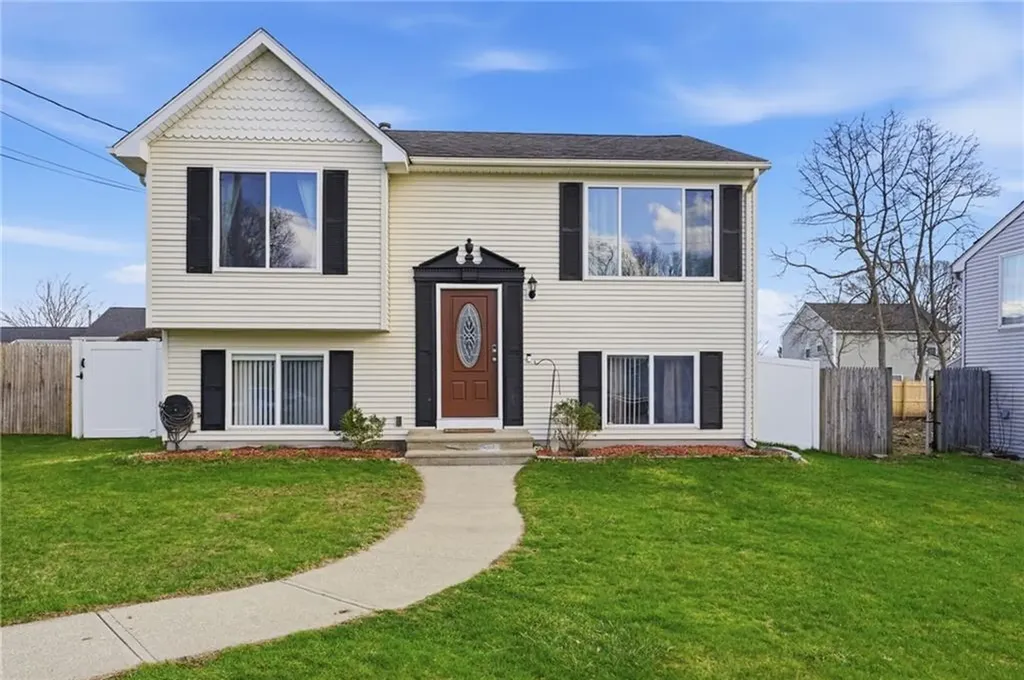 34 Chestnut Street Cumberland RI 02864