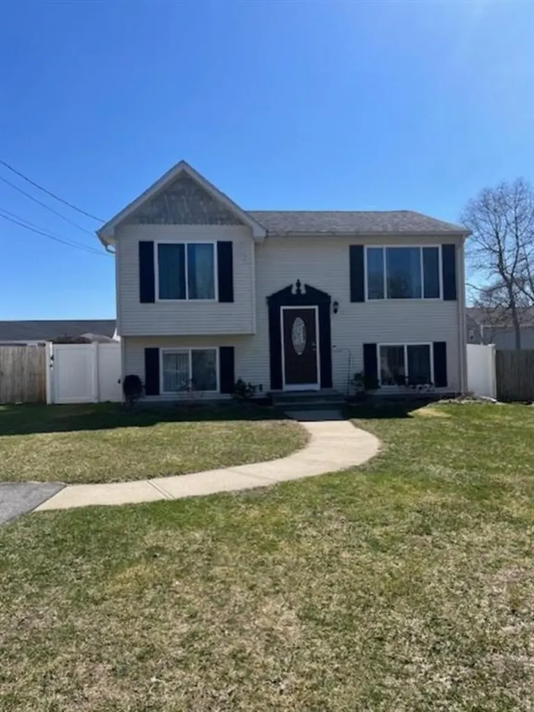 34 Chestnut Street Cumberland RI 02864
