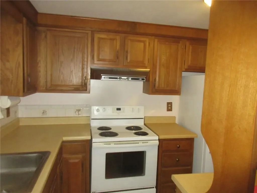 70 Keeley Avenue Warwick RI 02886