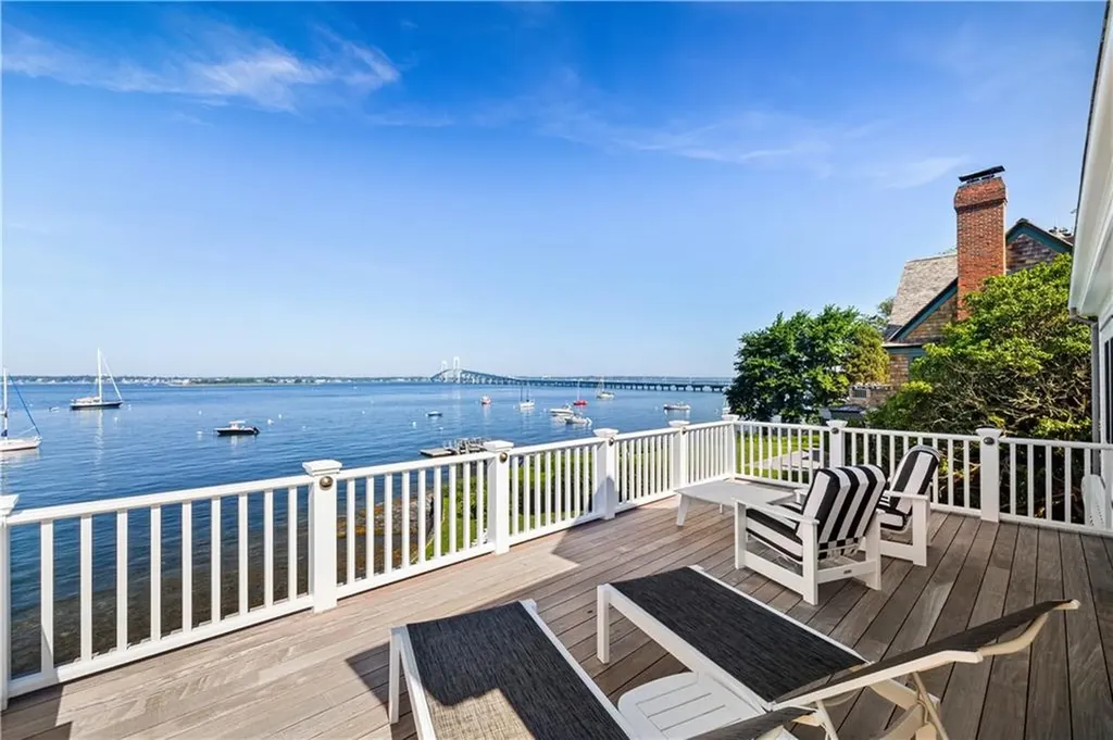 96 Washington Street Newport RI 02840