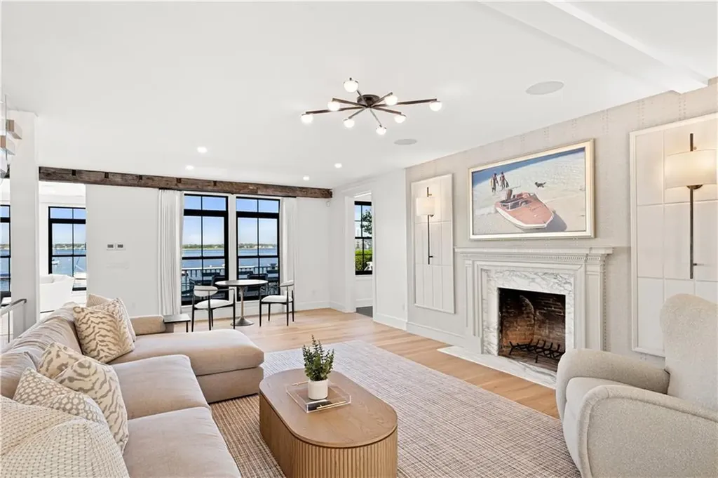 96 Washington Street Newport RI 02840
